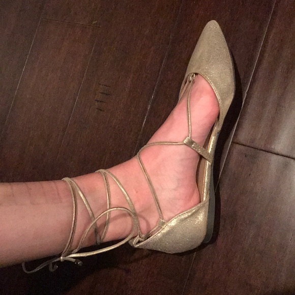 gold lace up pointed toe shoes - Picture 2 of 3